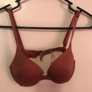Pink Victoria’s Secret Wear Everywhere Super Push Up Bra Size 32A